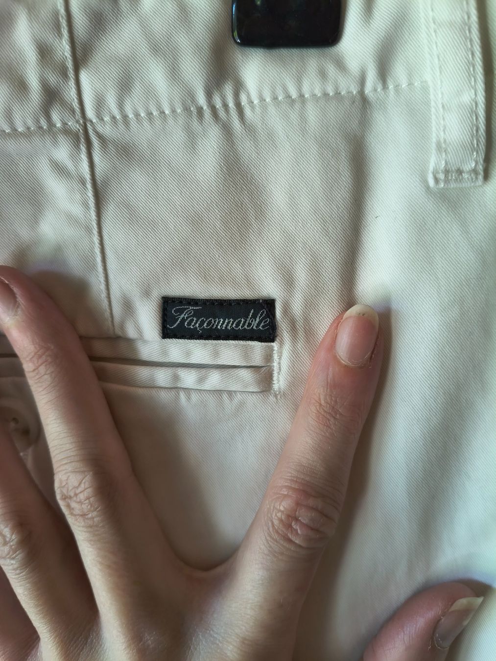 Façonnable Hosen: Façonnable Men's Beige Cargo Shorts Size 52 – Gebraucht aus Villars-sur-Ollon von VicJ 3