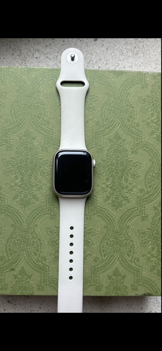 Apple Smartwatch: Apple Watch Series 8 – Nuovo (secondo la descrizione) da Richterswil venduto da Ajla.J