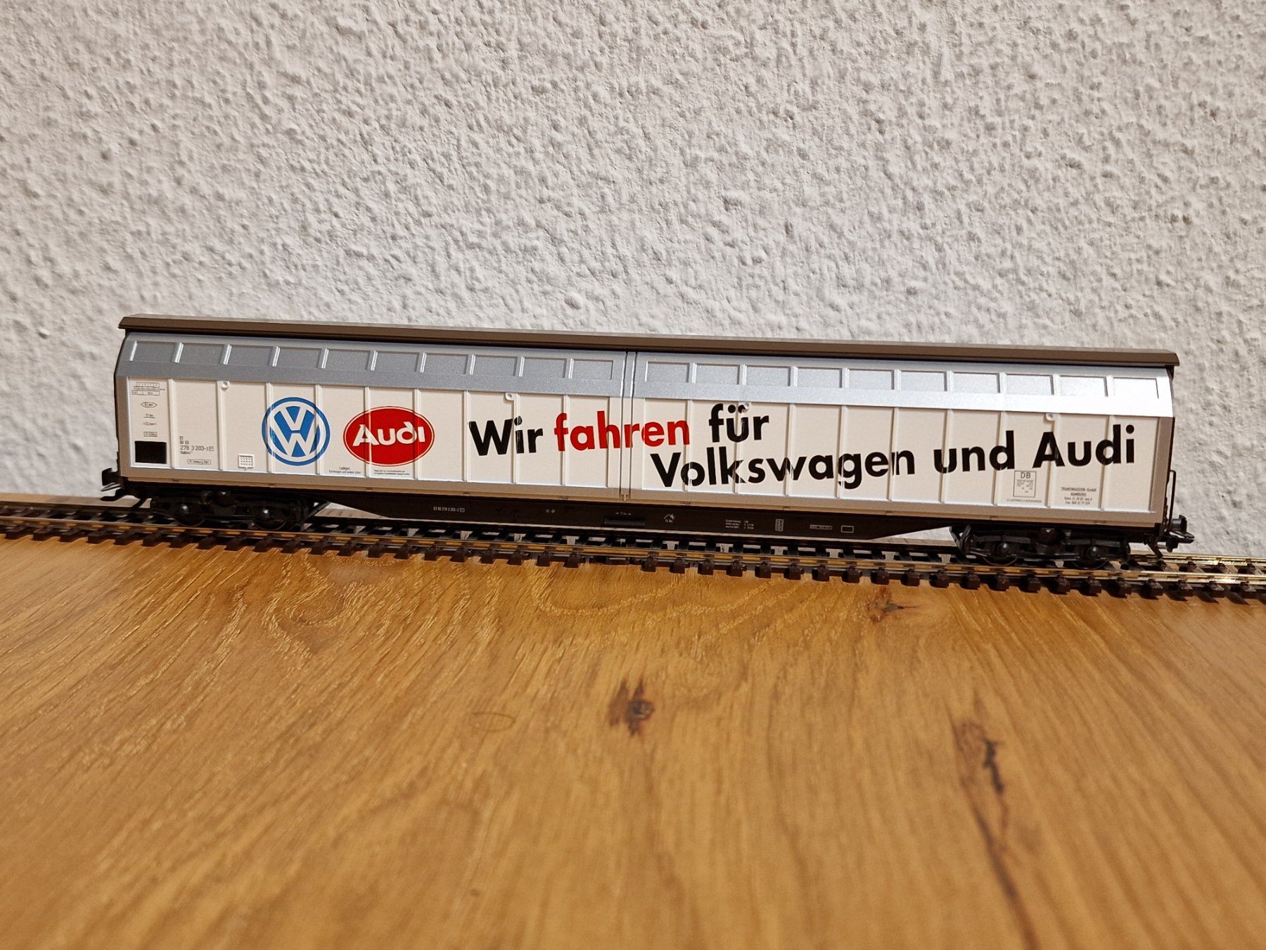 Märklin Modellini di ferrovie: DB VW&Audi Schiebewandwagen H0 – Nuovo (secondo la descrizione) da Matten b. Interlaken venduto da lor_hr9w 1