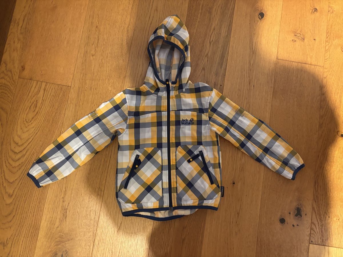 Jack Wolfskin Vestes & Manteaux: Jack Wolfskin Softshelljacke Grösse 116 kariert  – D'occasion à Grosswangen par Sunnyday35