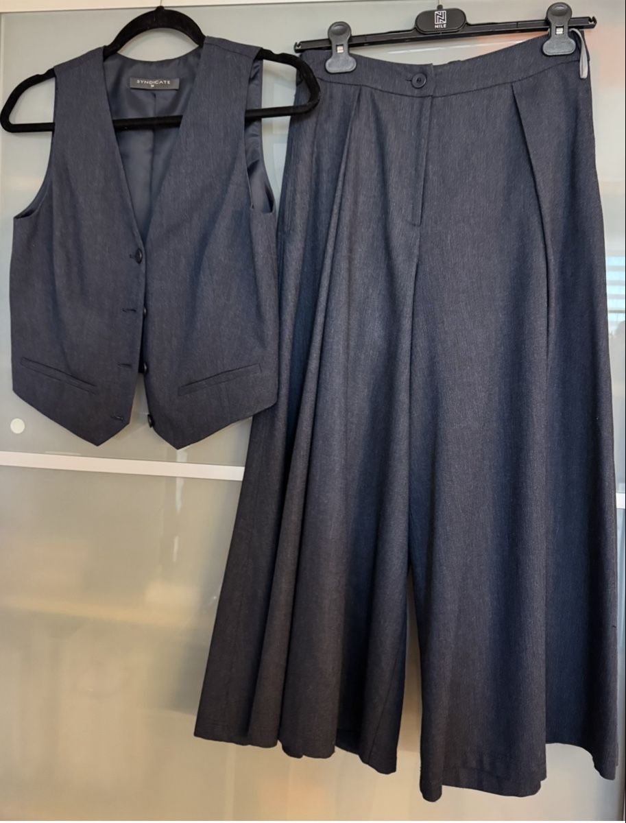 Lotti di vestiti: Syndicate Set Gr. 34 | Dunkelblauer Hosenrock & Weste – Nuovo (secondo la descrizione) da Baar venduto da Jjanet 2