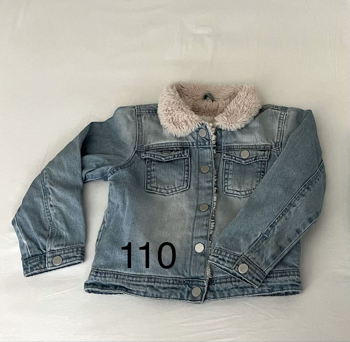 Next Giacche & Cappotti: Next Jeansjacke mit Teddyfell Gr. 110 – Usato da Zollikon venduto da malena82