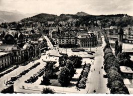 Luzern - Bahnhof mit vielen Parkplätzen
