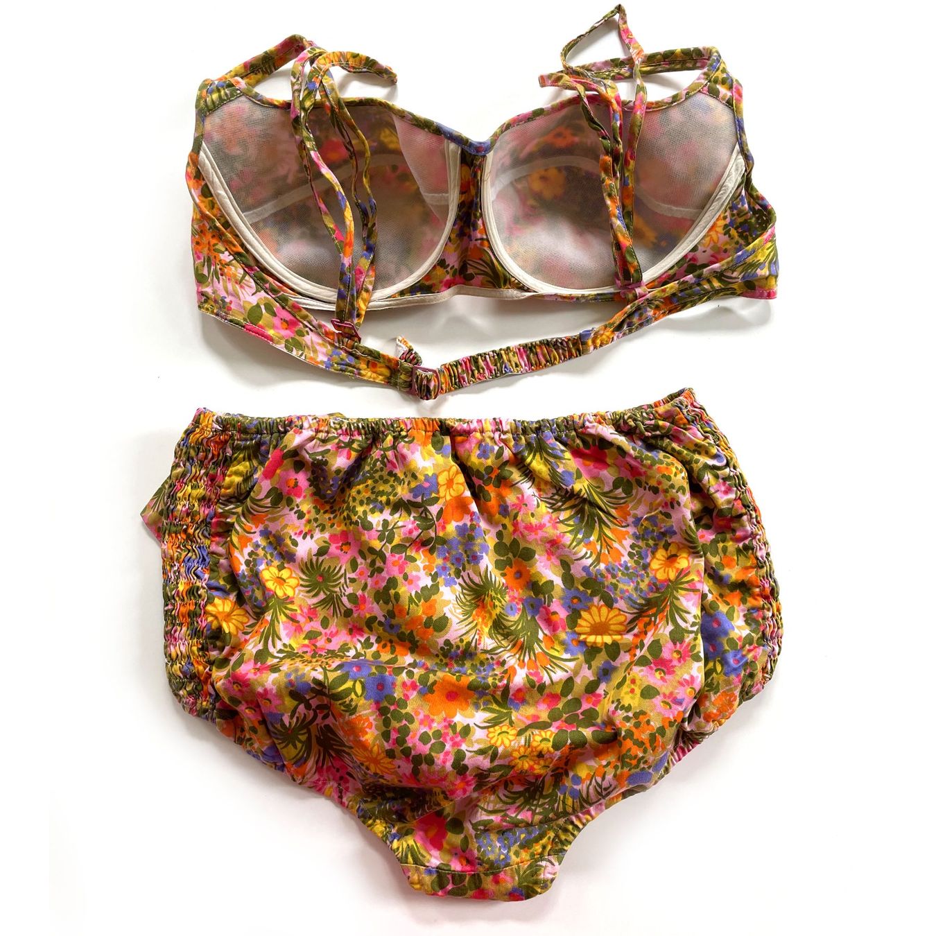 Triumph Badekleider & Bikinis: Bikini antik – Gebraucht aus Brüttisellen von Buxus 1