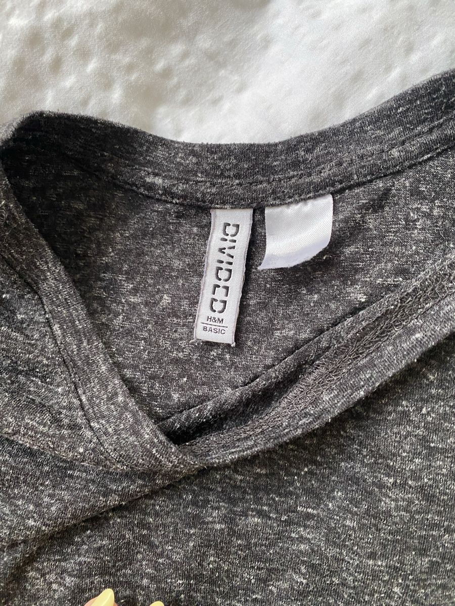 H&M T-shirt: T-Shirt H&M Grau – Usato da Zürich venduto da yae56 1
