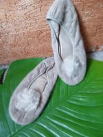 Chaussons Modissa cachemire beige pompon taille S