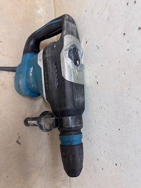 Makita Tutti gli attrezzi: Marteau Makita HR4013C – Usato da Monthey venduto da Susii_M 3