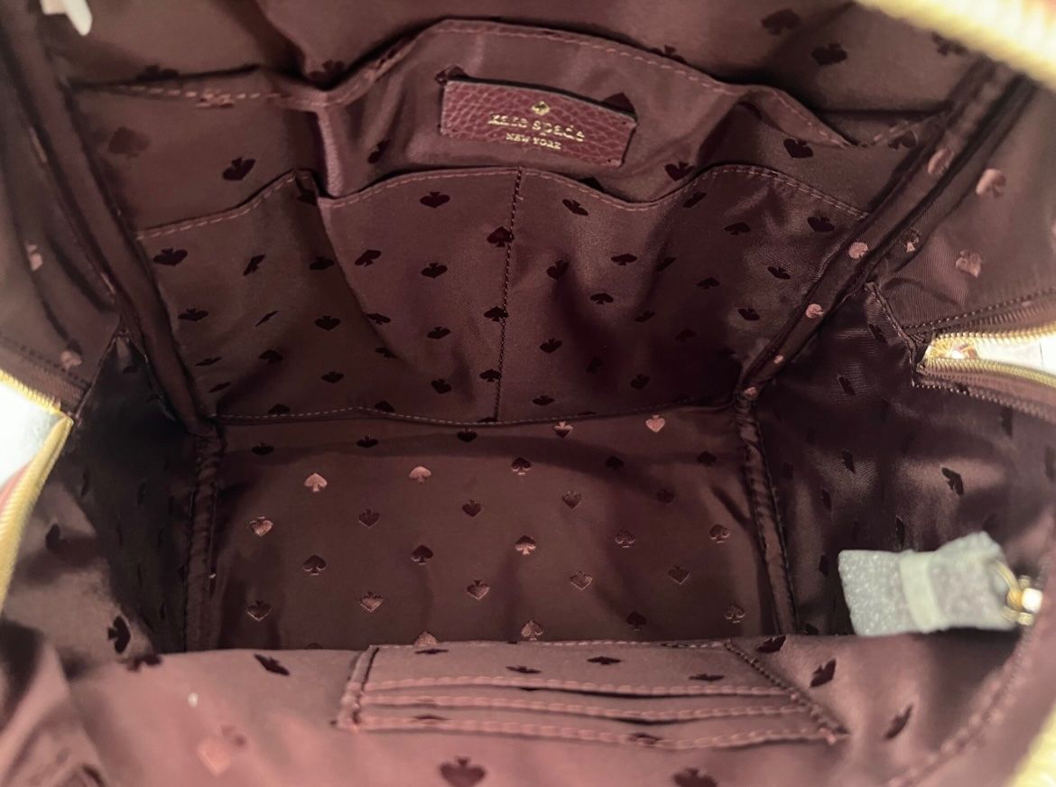 Kate Spade Zaini: Kate Spade dome packpack cherrywood – Nuovo e nell'imballaggio originale da Wiedlisbach venduto da Sistershop 6