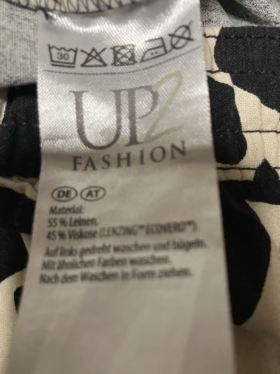 Pantaloni: Culote  – Usato da Basel venduto da aguona 4