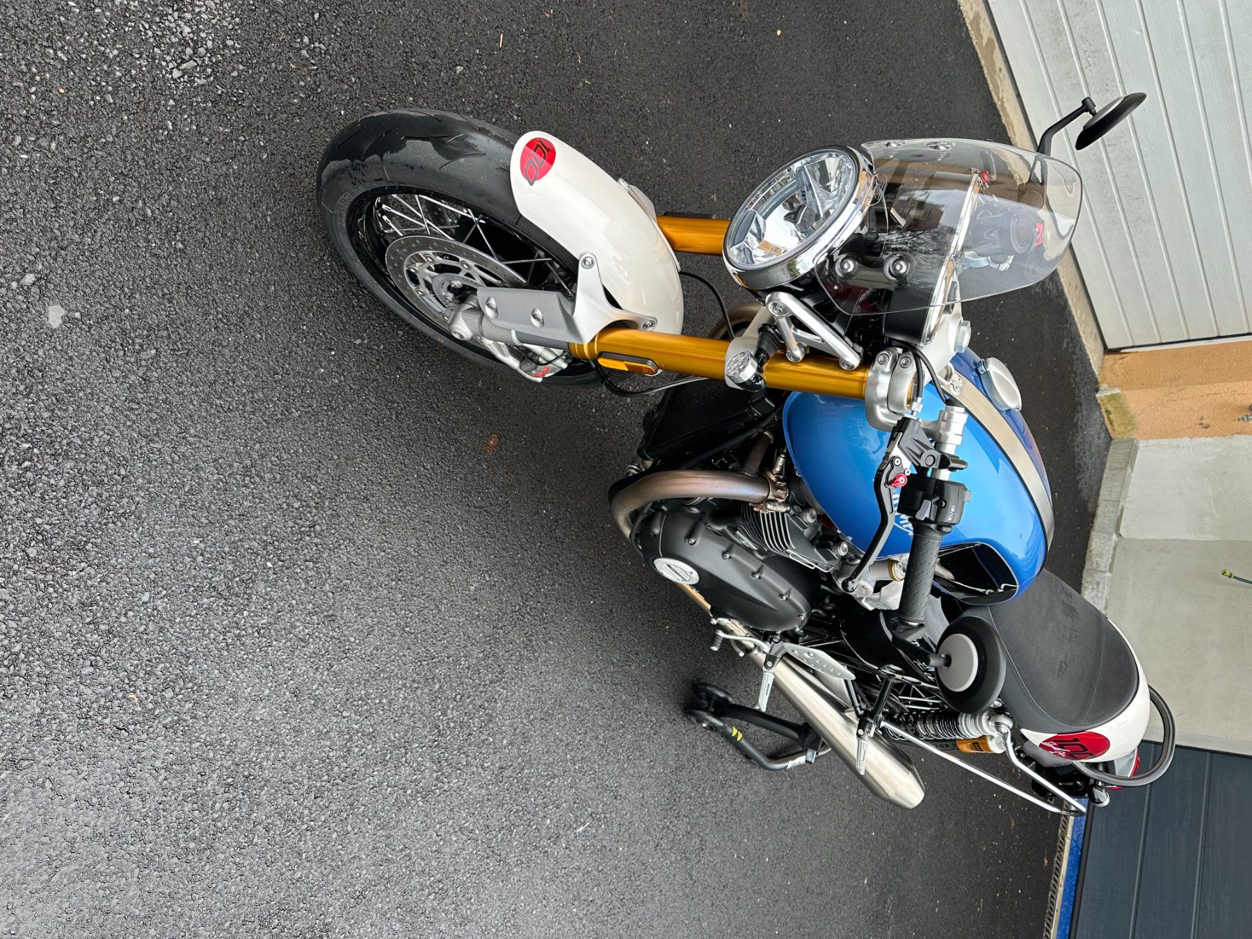 Triumph Strada: Triumph Thruxton 1200 RS spécial edition – Usato da Cugy venduto da pierreburton70 1