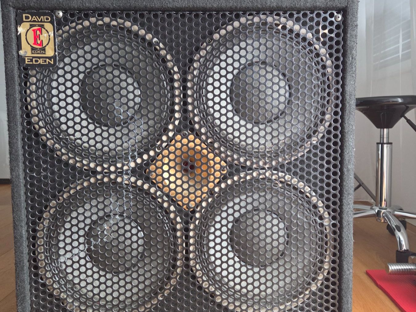 Haut-parleurs: Bass-Boxen Eden – D'occasion à Oberdiessbach par Stephan1964