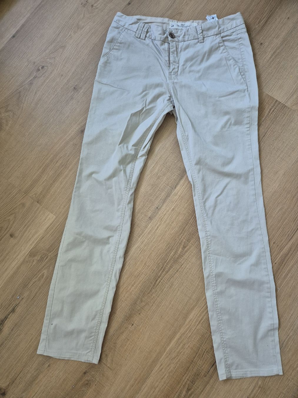 H&M Pantaloni: H&M Damen Hose, beige, Gr. 38 – Usato da Adliswil venduto da Stardust11