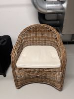 Wicker Sessel mit Sitzkissen