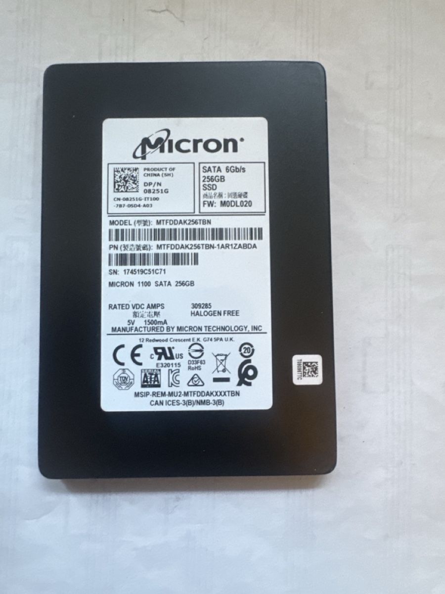 Cartes mémoire: SSD – D'occasion à Le Noirmont par mat_9dtx