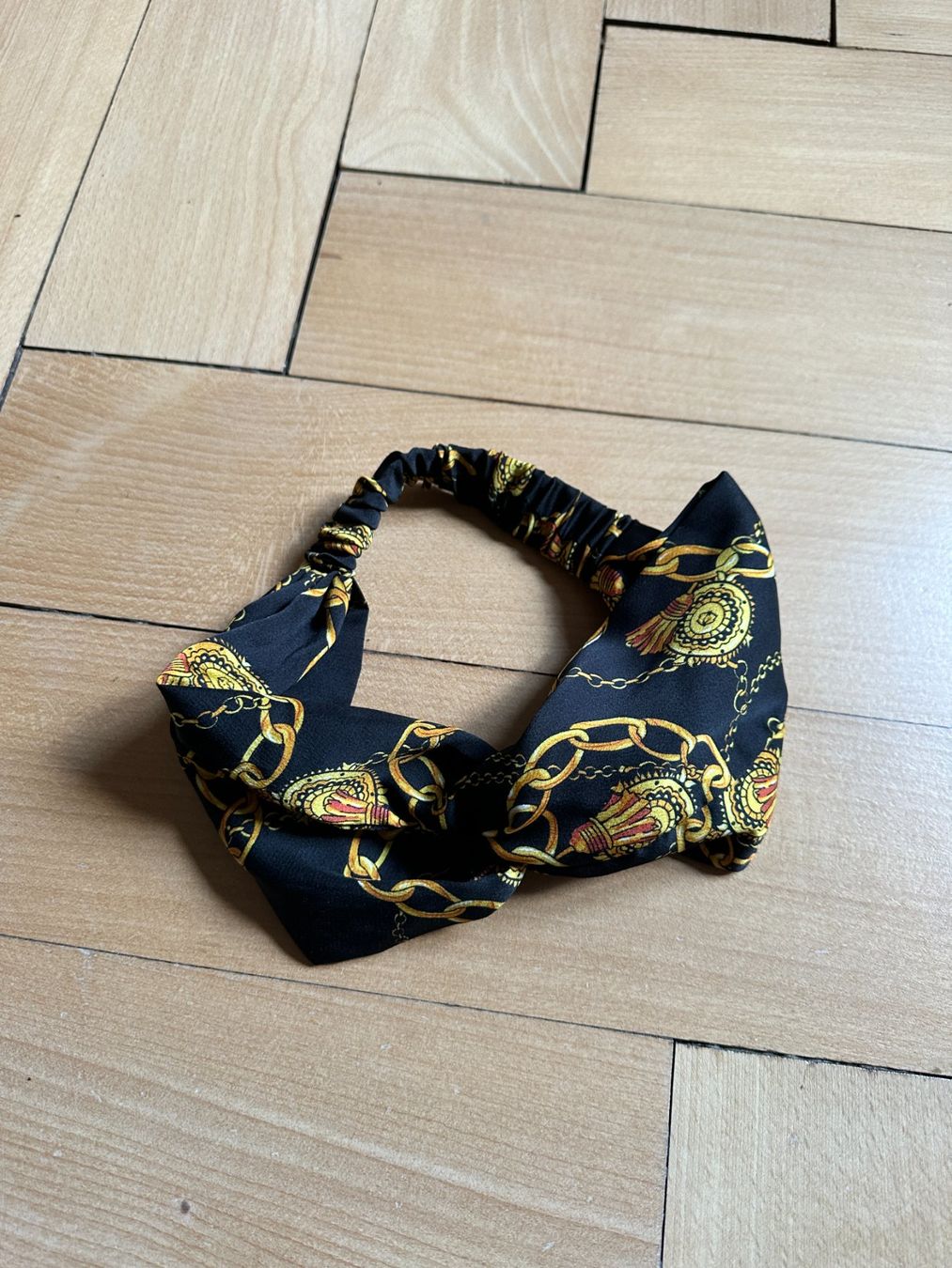 Accessoires pour cheveux: Haarband schwarz-gold gemustert – D'occasion à Zürich par Diazaio