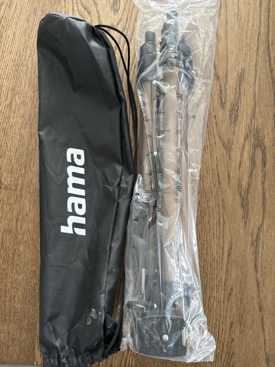 Hama Treppiedi & Teste: Hama Stativ Originalverpackt – Nuovo e nell'imballaggio originale da Ballwil venduto da cin_v2ym