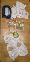 Lot accessoires bébé biberons coupelles d allaitement linge