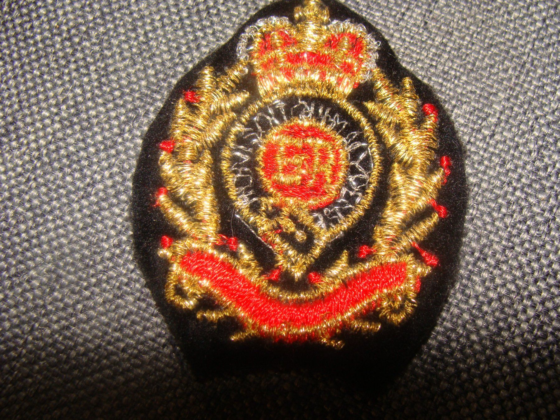 Placchette & Badge: Lot de badges Anglais – Usato da Cuarny venduto da hen_g7hn 4