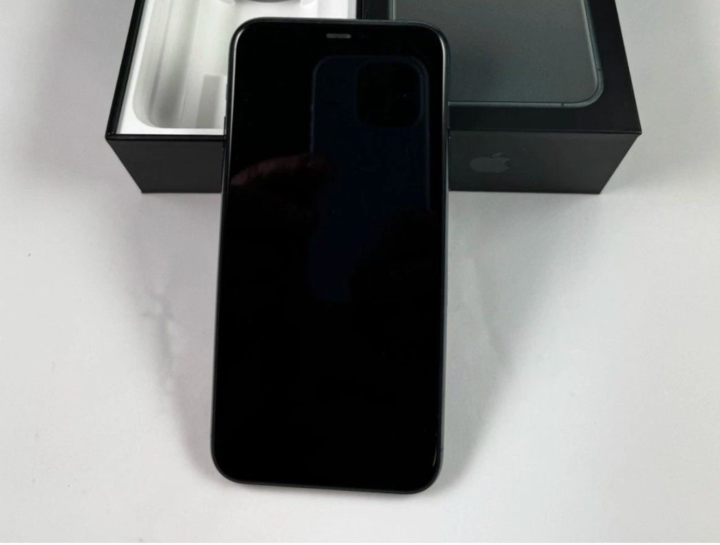 Apple Handys / Smartphones: iPhone 11 Pro Max (256GB) Akku 99% – Gebraucht aus Luzern von Waince786