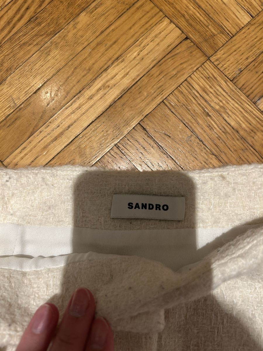 Sandro Gonne: Jupe courte Sandro blanc cassé taille 38 – Usato da Les Acacias venduto da Jeanne_lng 1