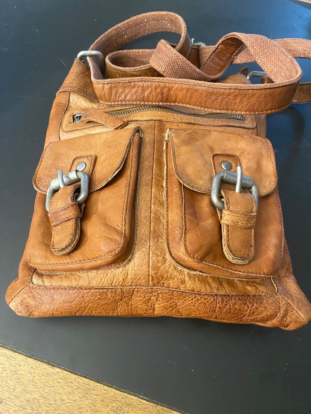 Sacs femmes: Varese Tasche aus echtem Leder – D'occasion à Zürich par ana_7wny 3