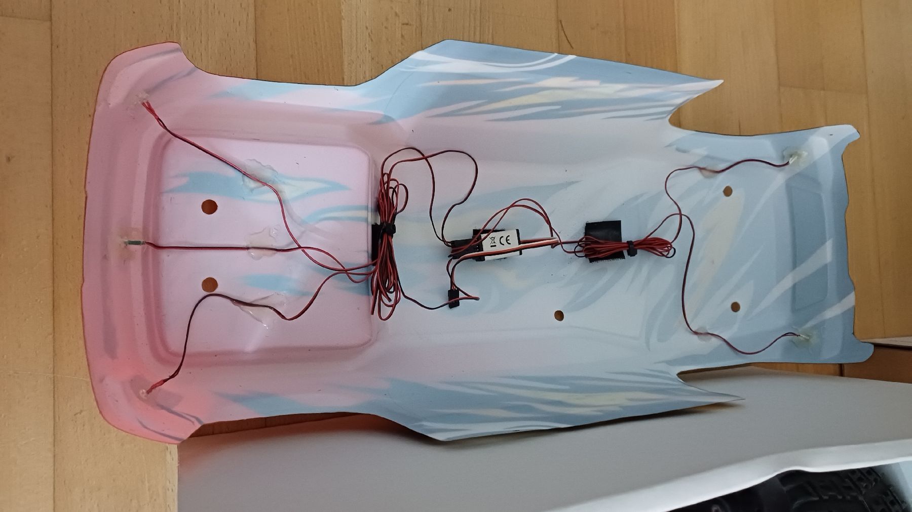 Thunder Tiger RC Modellbau: Thunder Tiger Mt4 Rot 1A Zustand mit Led – Gebraucht aus Kloten von Epoxygalaxy.ch 4