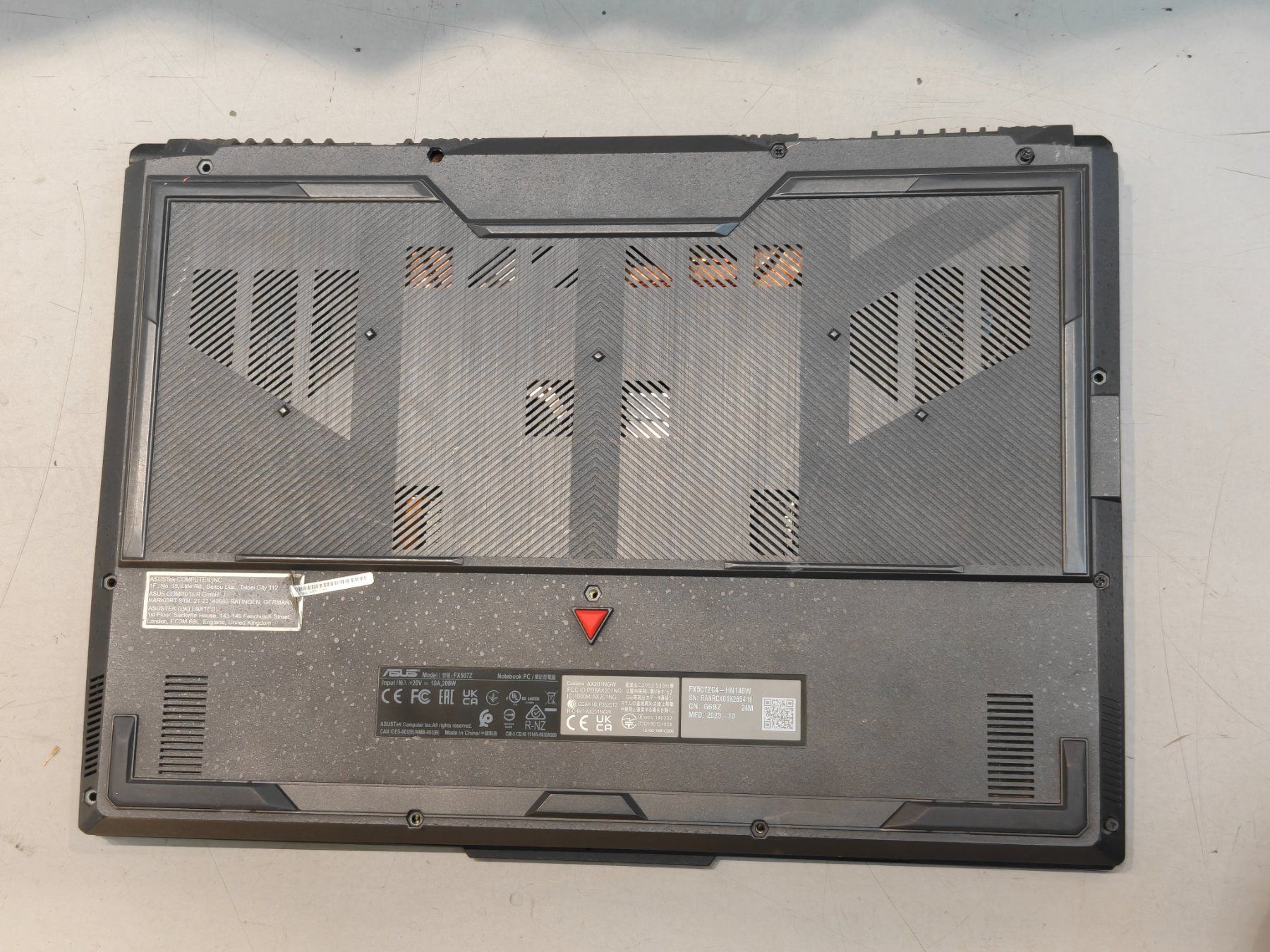 Asus Notebook: Gaming Laptop Asus Ab 40.Fr – Difettoso da Solothurn venduto da Electronic.3 6