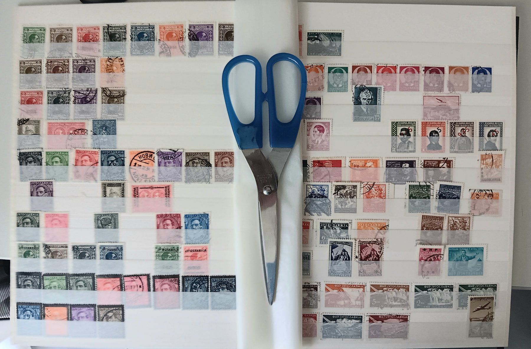 Tutti i francobolli: Jugoslawien Briefmarken Sammlung – Usato da Holderbank AG venduto da DINOS-PHILA 2