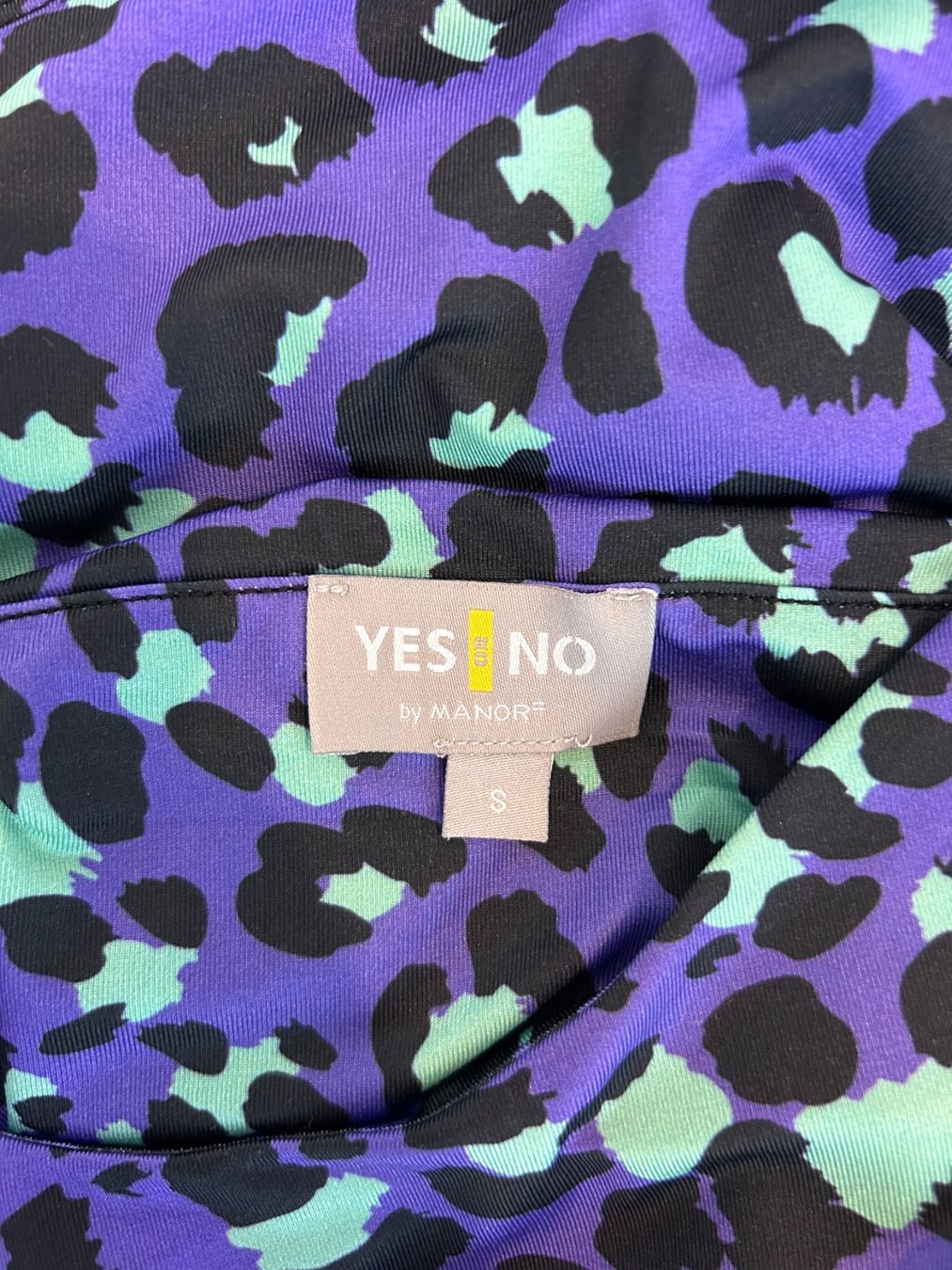 Yes Or No Top: Yes or No by Manor Top with Leopard Print – Usato da St. Gallen venduto da look-twice 3