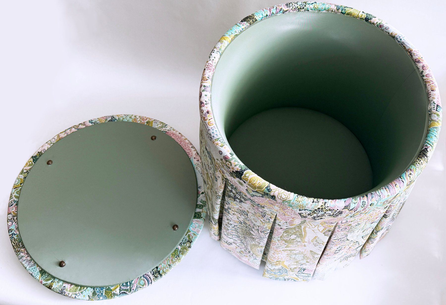 Tabourets: Hocker/Pouf*gepolsterte***** – D'occasion à Dübendorf par Orchid18 2