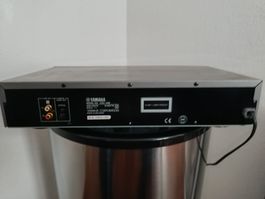 CD-Player Yamaha CDX-496 silber gebrauchter Zustand. 
