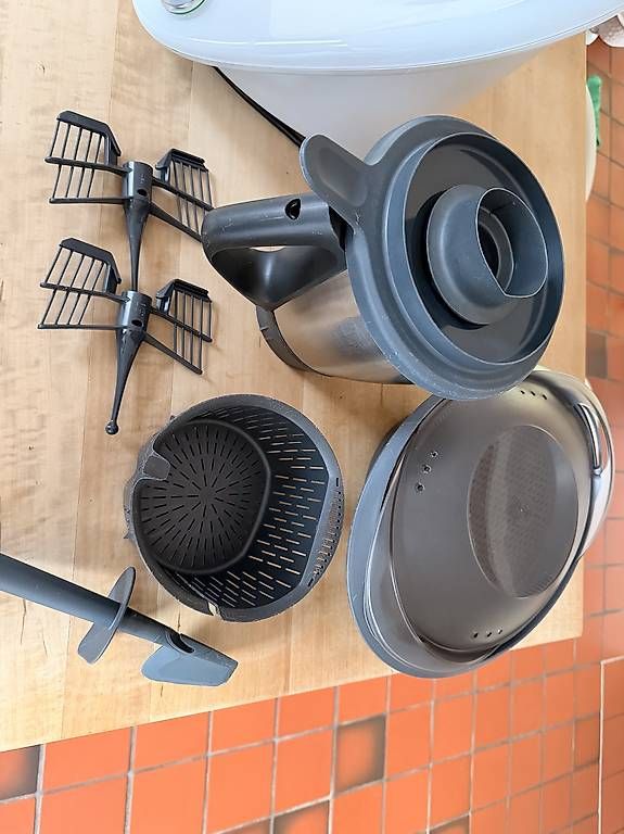 Elettrodomestici da cucina: Thermomix TM5 – Usato da Menziken venduto da raschi81 2