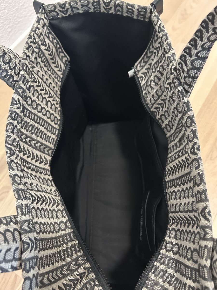 Marc Jacobs Sacs femmes: Marc Jacobs Monogram Tote Bag – D'occasion à Beromünster par plantie 8