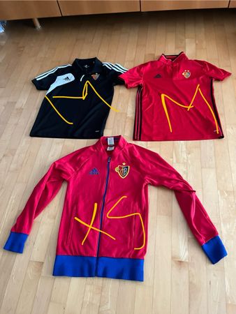 FC Basel Fussball Trikots und Jacke Grösse XS M