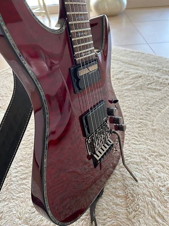 Schecter Strumenti musicali: Schecter Hellraiser FRS  neuwertig – Usato da Affoltern am Albis venduto da and_5nsl 1