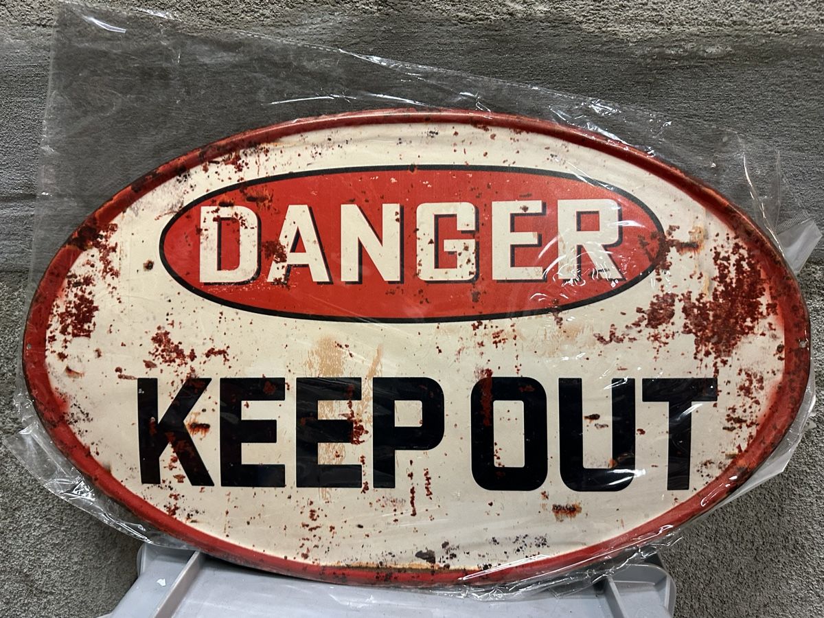 Schilder: Danger keep out – Neu (gemäss Beschreibung) aus Reinach AG von rares75