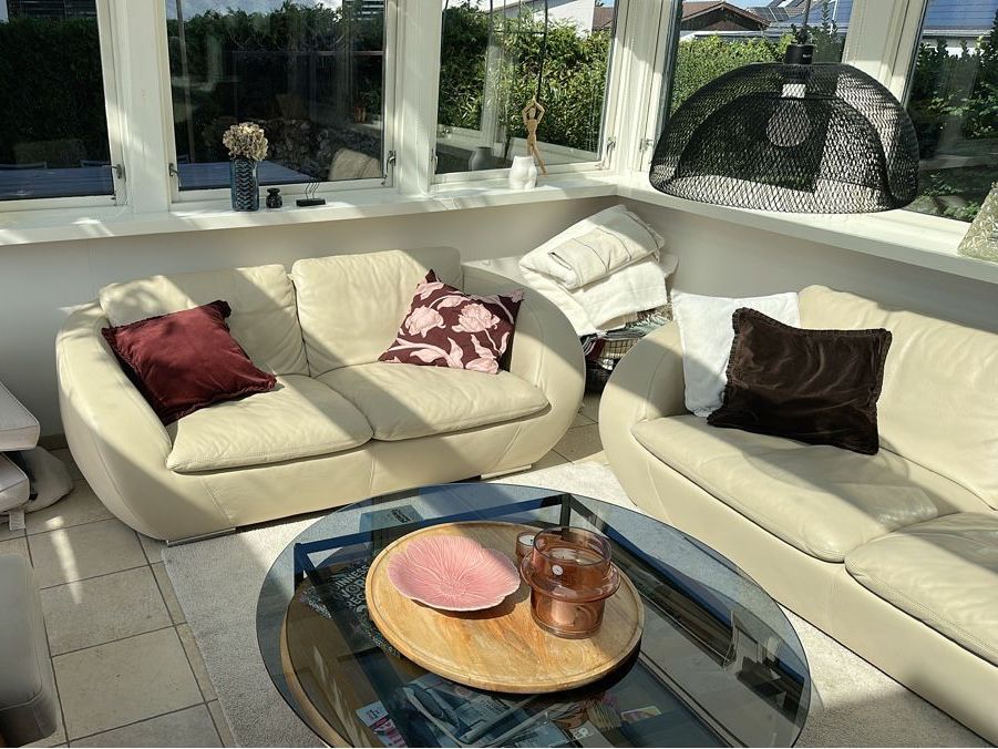 Divani: Echte Ledersofas cremeweiss gebraucht – Usato da Niederwil SG venduto da LeviZ 1