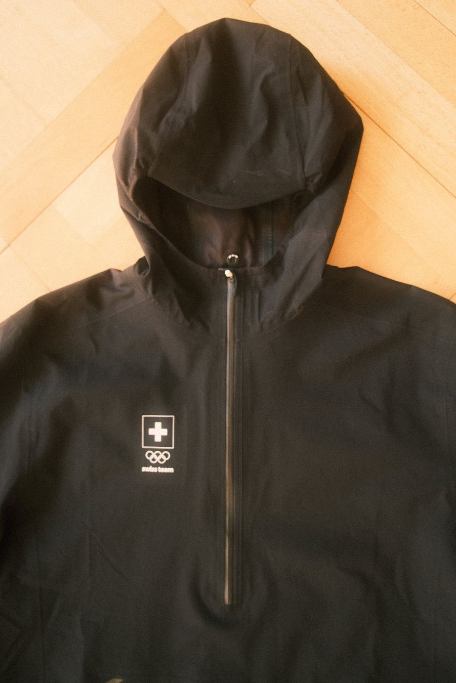 Jacken: ON Waterproof Anorak Olympia Edition – Gebraucht aus Bern von BACA_92 3