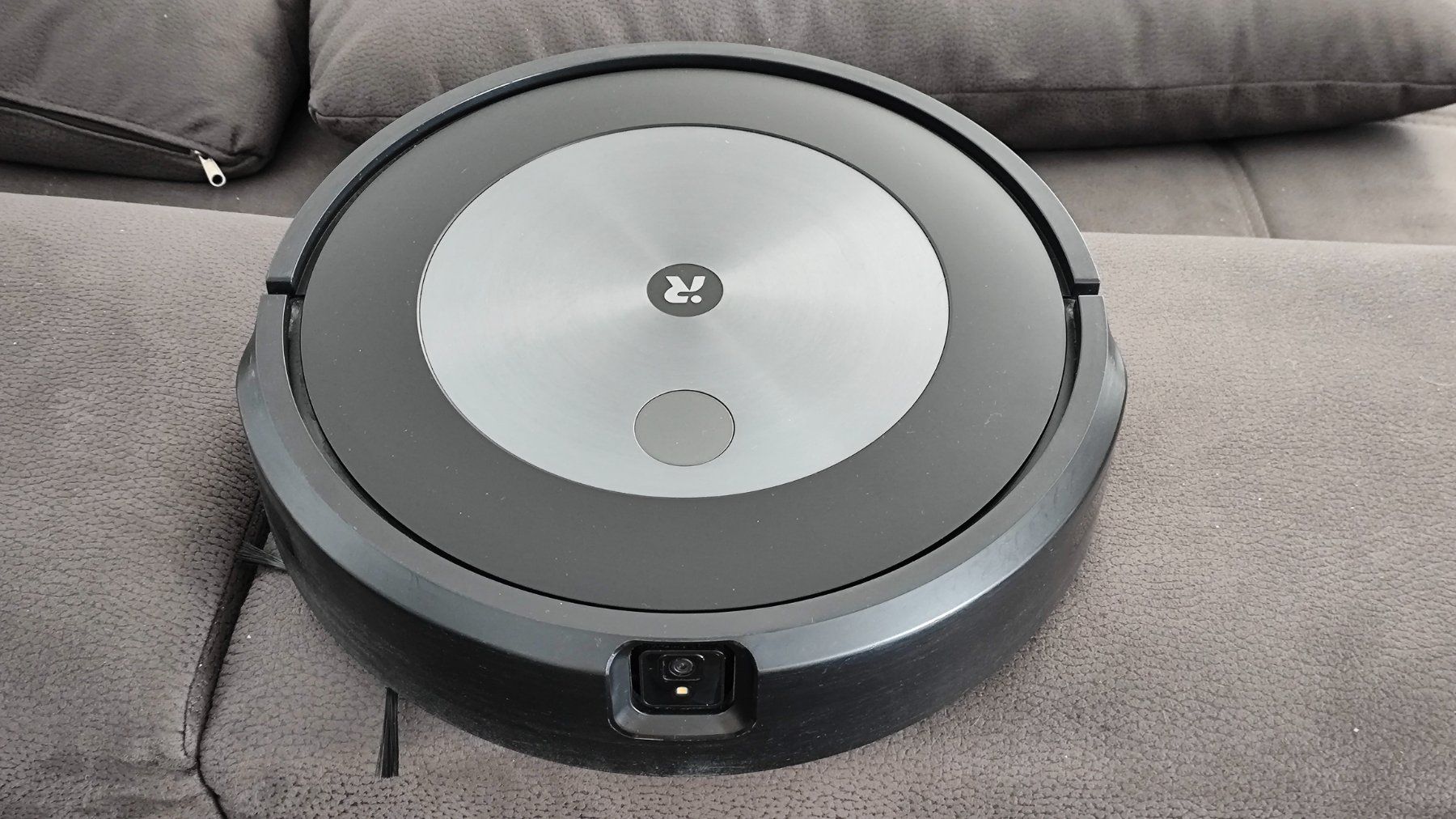 Irobot Aspirapolveri & Accessori: iRobot Roomba j7+ mit CleanBase und Zubehör – Usato da Oberrohrdorf venduto da Gravedigga 1