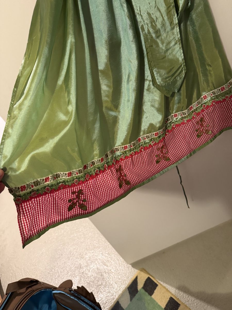 Krüger Vestiti: Krüger Dirndl 48 – Usato da Regensdorf venduto da Kaffeekanne2106 2