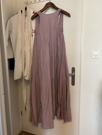 Zara Kleid lila ärmellos Grösse XS neu mit Etikett
