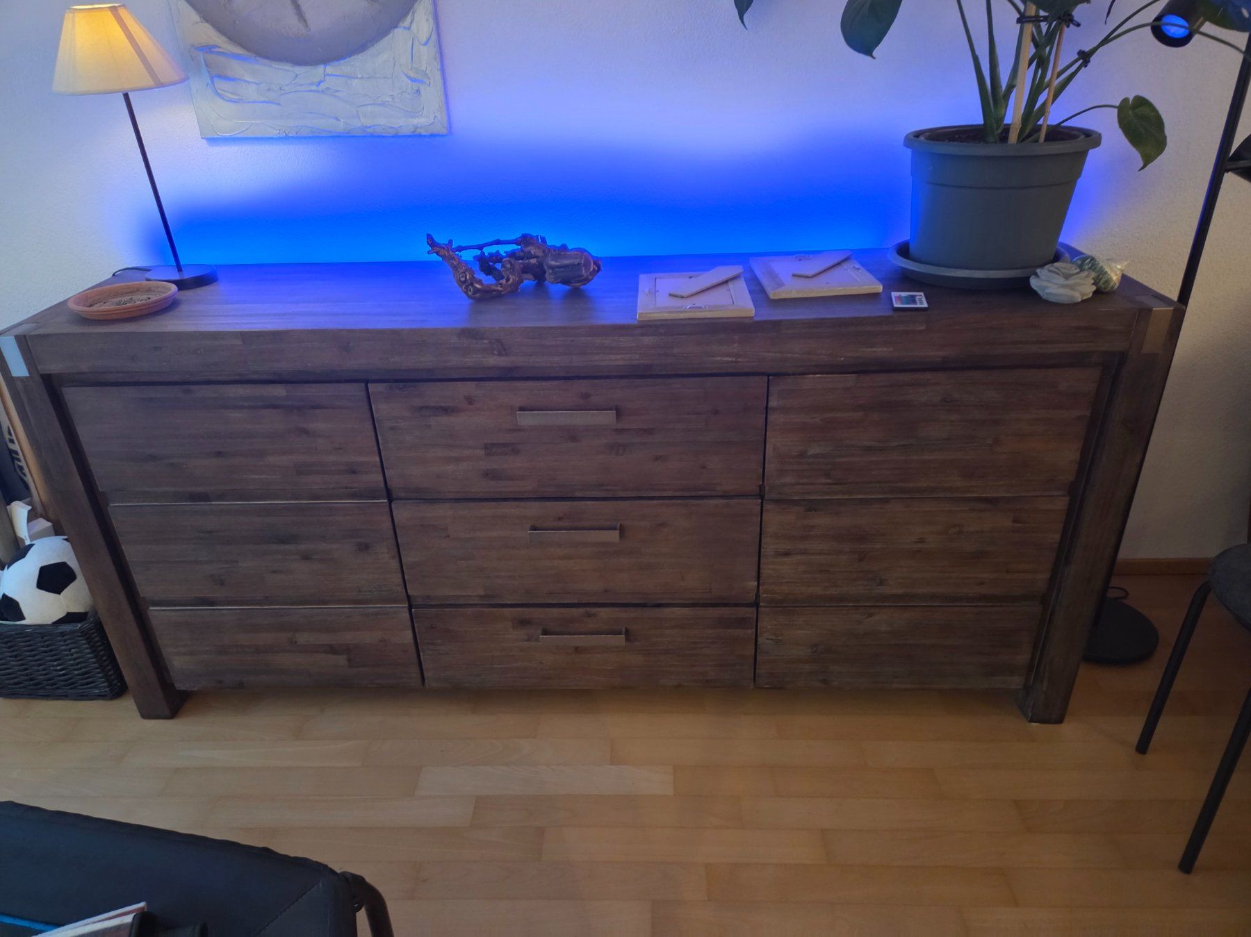 Tavoli: Esstisch und dazu passenden Sideboard – Usato da Dietikon venduto da Nikola 4