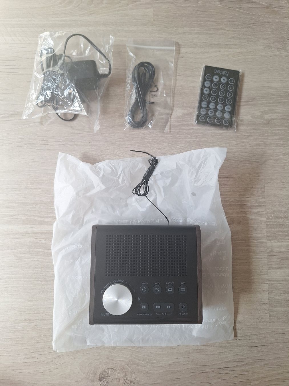 Wecker: Radio-réveil DAB+ fairtec – Neu und originalverpackt aus Ins von des_vm2v 5