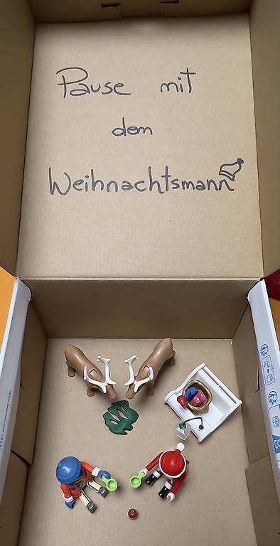 Giocattoli: Playmobil Pause mit dem Weihnachtsmann  – Usato da Winterthur venduto da kayas13