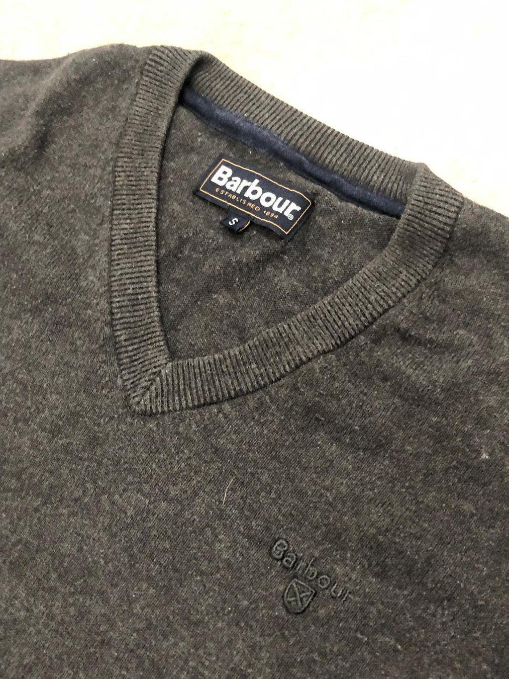 Barbour Pullover & Sweatshirts: Pull Barbour taille M Gris – Gebraucht aus Genève von leb_5j62 1