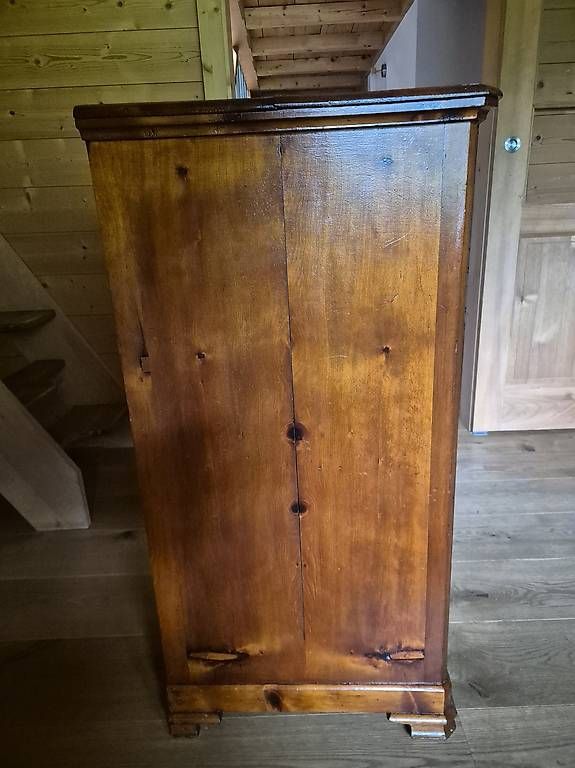 Commodes: Commode  – D'occasion à La Comballaz par clm_5n2q 1