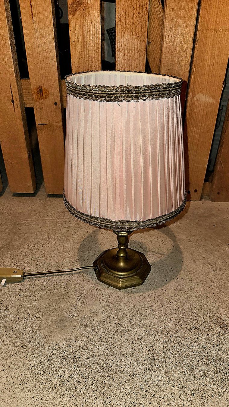 Lampade: Lampe de chevet ancienne – Usato da Corseaux venduto da 4CAHUETE