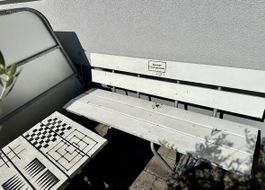 Gartenbank und Tisch mit integrierten Spielen
