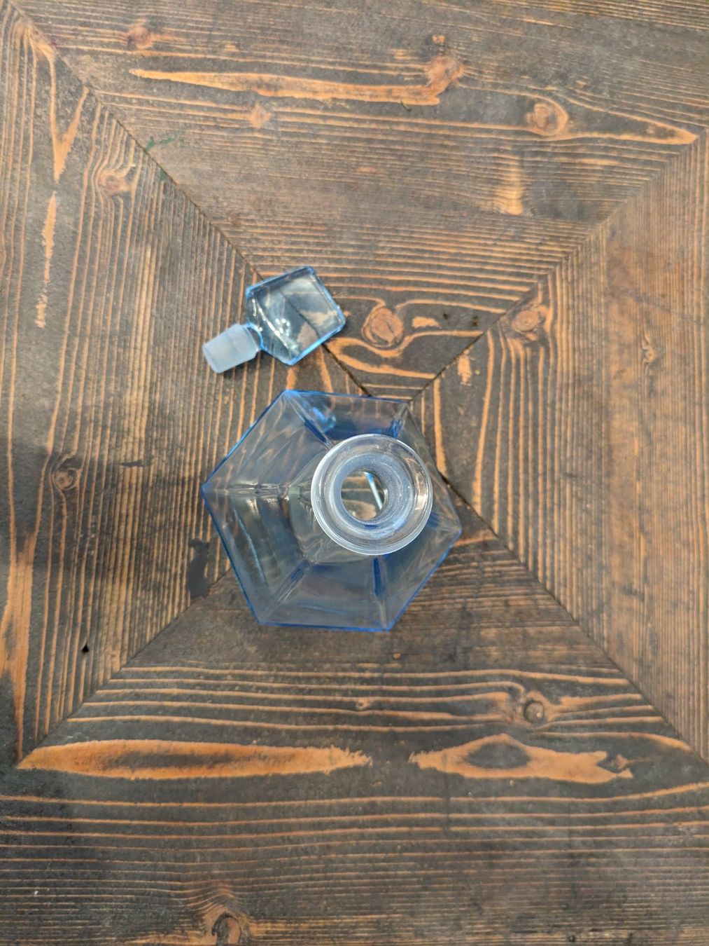 Caraffe: Karaffe m. Deckel Pressglas Glas hellblau Art Deco antik? – Usato da Ermatingen venduto da trendyquitaeten 9