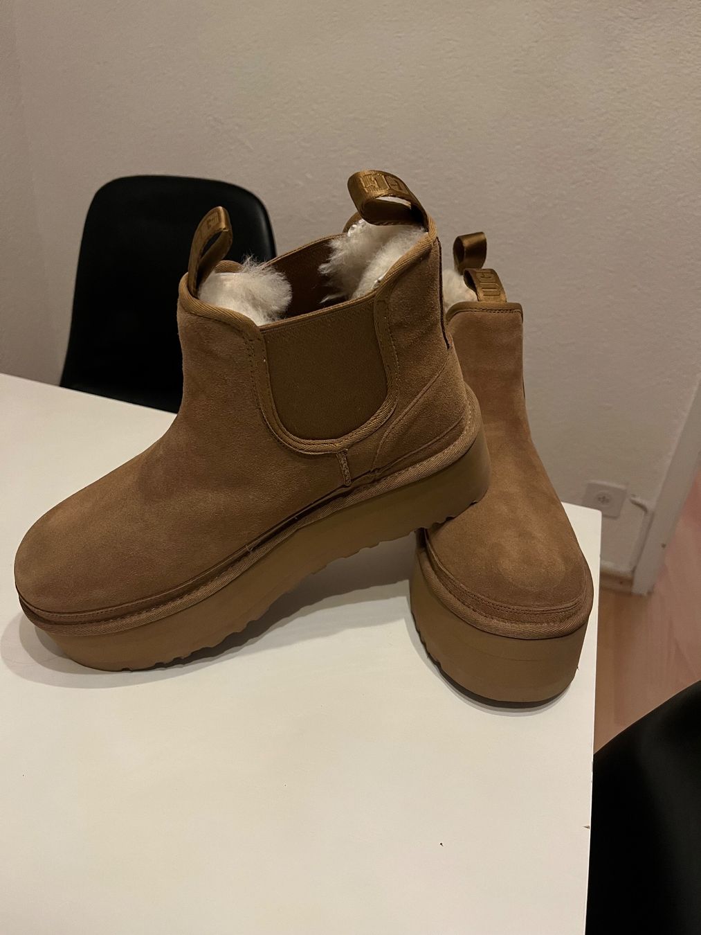 Ugg Herrenschuhe: Ugg beiges, taille 41, bottines d'hiver fourrées chaud! – Neu (gemäss Beschreibung) aus Vufflens-la-Ville von lor_m7td 2